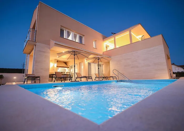 Holiday home Vinka *