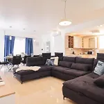 Vinka Nyaraló *