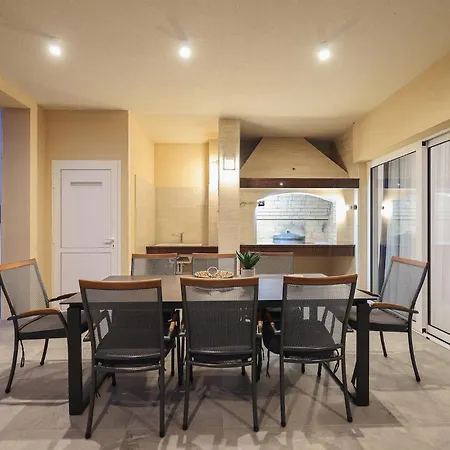 Vinka Holiday home